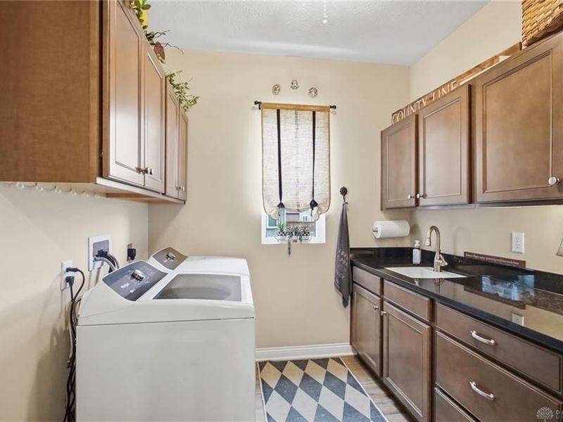 3839 Pepperwell Circle, Sugarcreek Township, OH 45440 Photo 30