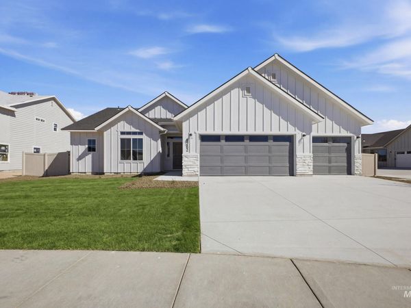 8262 E Cool River Lp, Nampa, ID 83687
