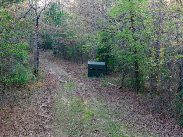 923 W Main St , Ore City, TX 75683