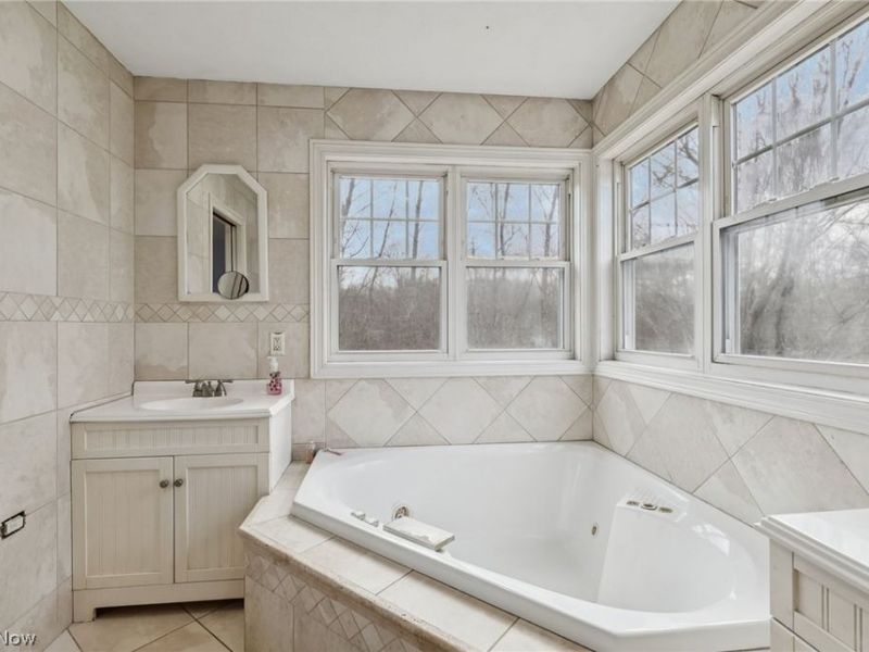 9877 Cutts Road, Chardon, OH 44024 Photo 27