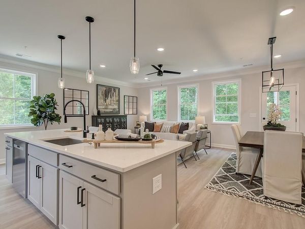 212 Dahlia Drive, Woodstock, GA 30188