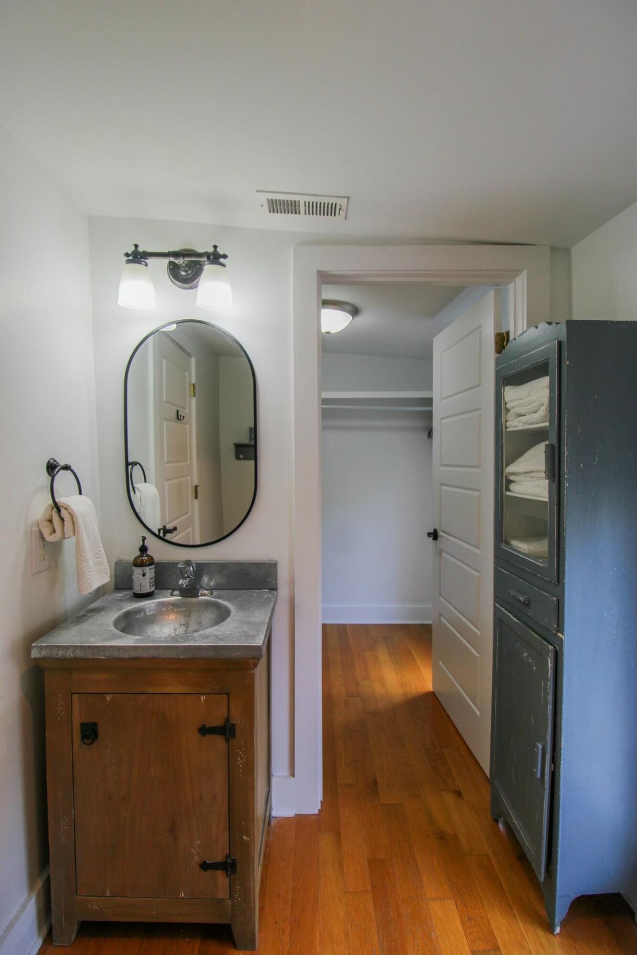 52 Chapel Street Photo 4