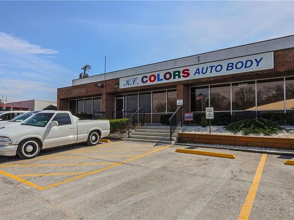 2007 W 103rd Terrace, Leawood, KS 66206