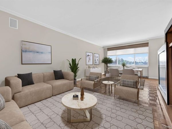 100 Hilton Avenue , Unit 601, Garden City, NY 11530