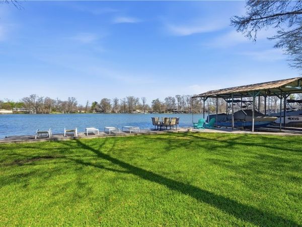 384 Rancho Road, New Braunfels, TX 78130