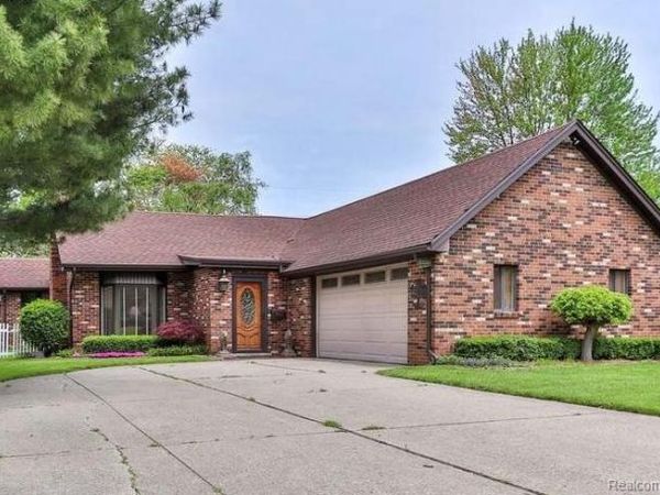 23211 Glenbrook Street, St. Clair Shores, MI 48082