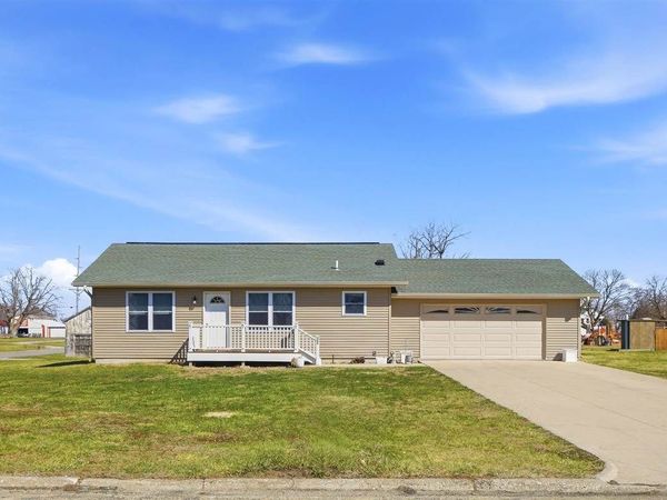 209 Highway 22, Keswick, IA 50136