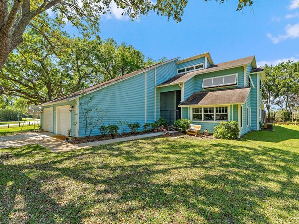 7845 N 167th Ct Court N, Palm Beach Gardens, FL 33418