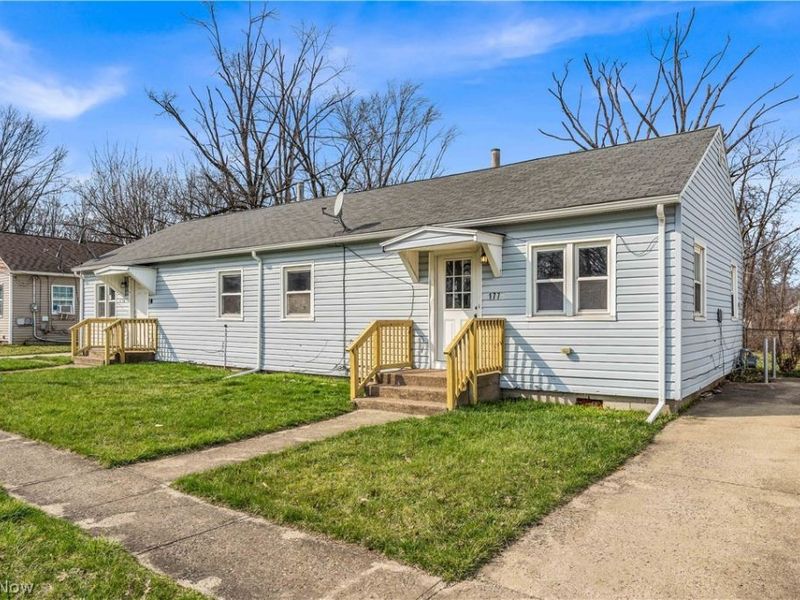 1771 E 37th Street, Unit 1773, Lorain, OH 44055 Photo 2