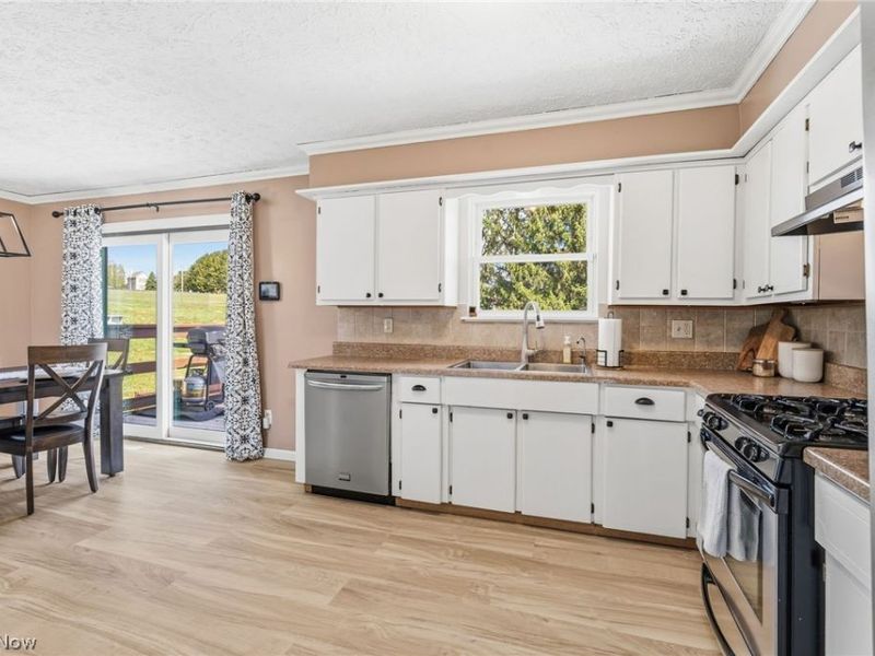 2858 Lombardi Avenue SW, Canton, OH 44706 Photo 14