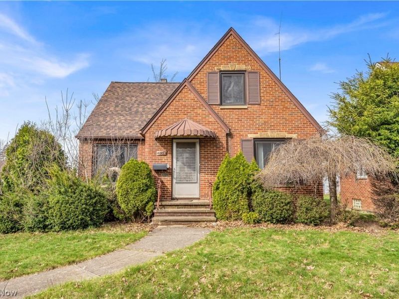 6494 S Canterbury Road, Parma, OH 44129 Photo 1