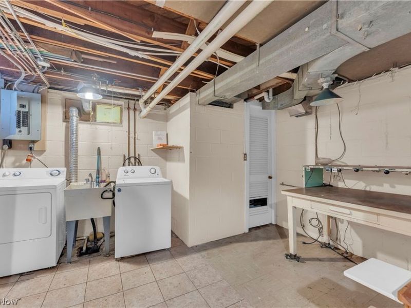 6494 S Canterbury Road, Parma, OH 44129 Photo 16