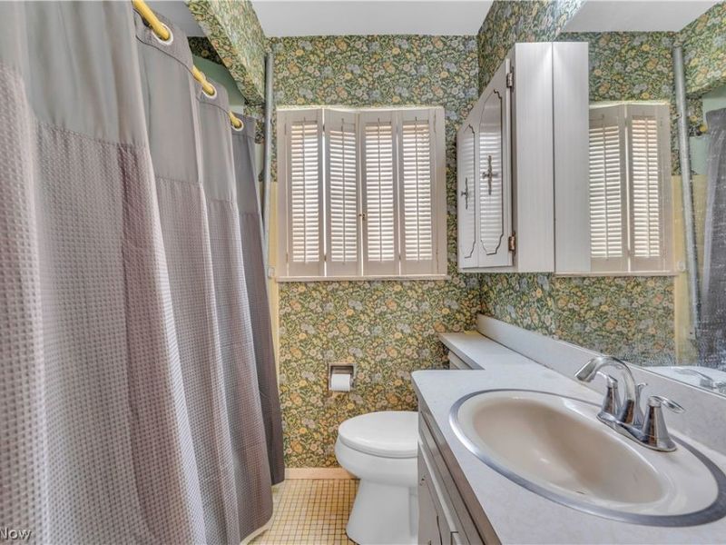 6494 S Canterbury Road, Parma, OH 44129 Photo 8