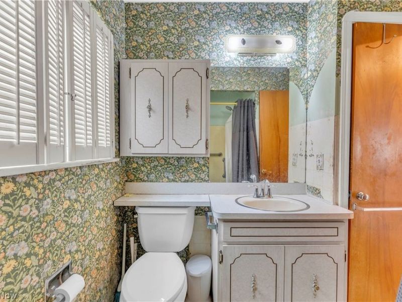 6494 S Canterbury Road, Parma, OH 44129 Photo 9