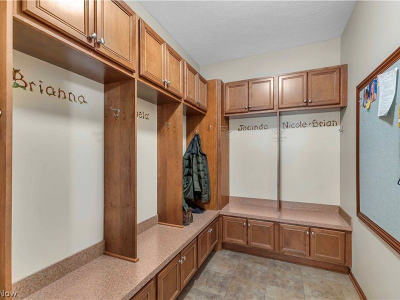 32811 Saint James Trail, Avon, OH 44011 Photo 15