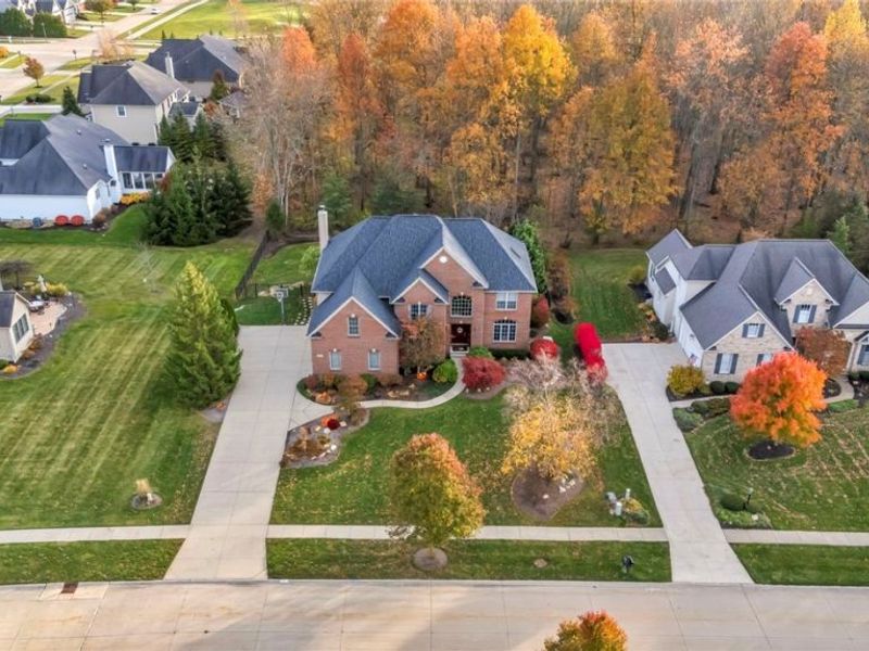 32811 Saint James Trail, Avon, OH 44011 Photo 4