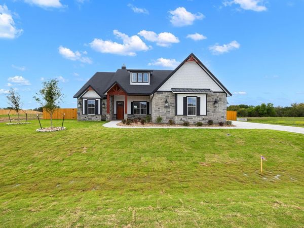 11151 Golden Eagle Ave, Salado, TX 76571