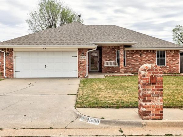 1209 Garden Grove , Yukon, OK 73099