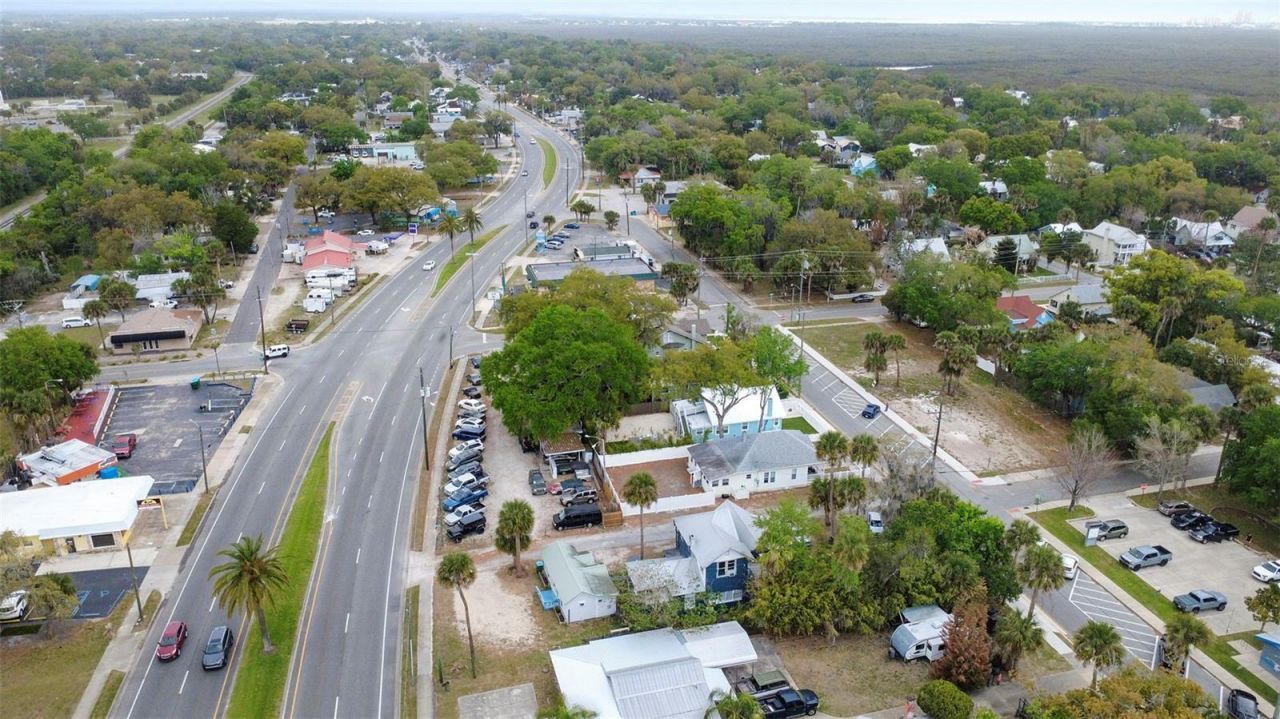 324 N Orange Street, New Smyrna Beach, FL 32168 Photo