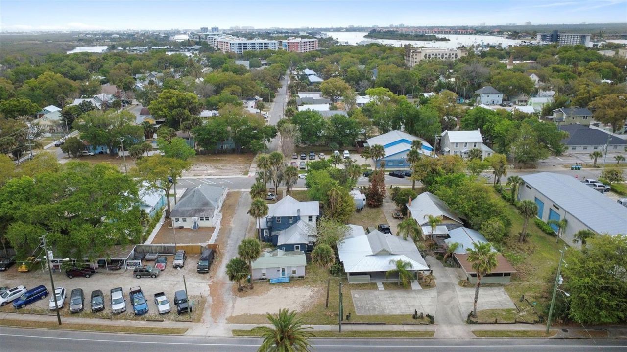 324 N Orange Street, New Smyrna Beach, FL 32168 Photo