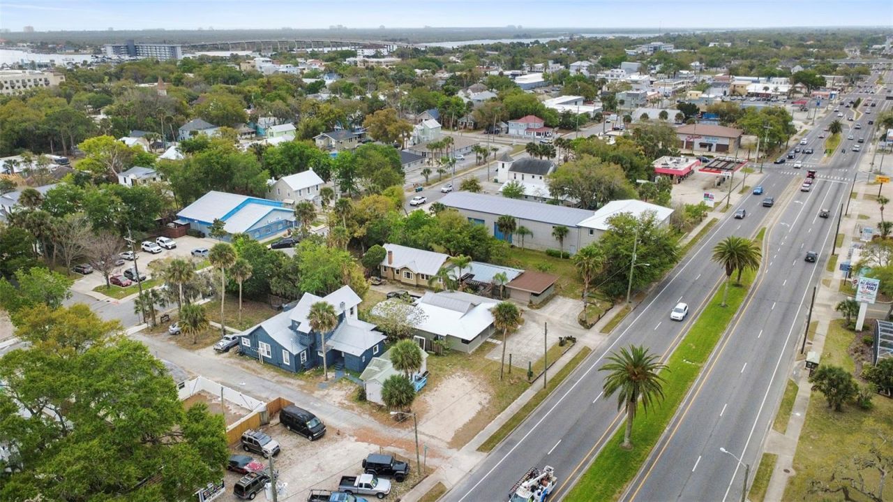 324 N Orange Street, New Smyrna Beach, FL 32168 Photo