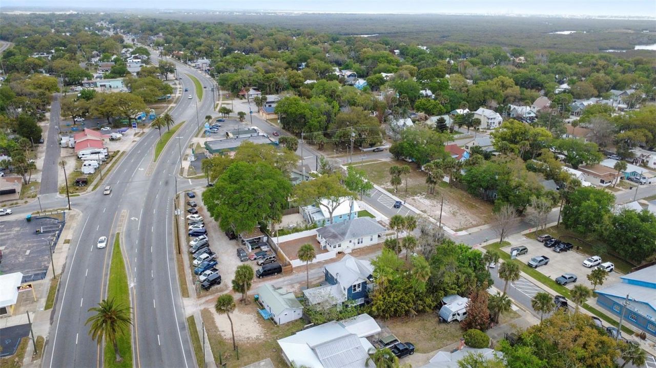 324 N Orange Street, New Smyrna Beach, FL 32168 Photo