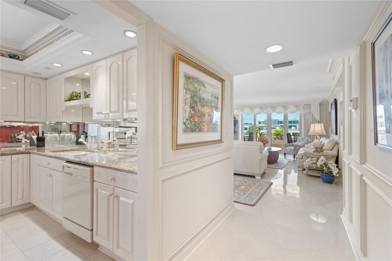 1445 Gulf Of Mexico Drive, Unit 501, Longboat Key, FL 34228 Photo