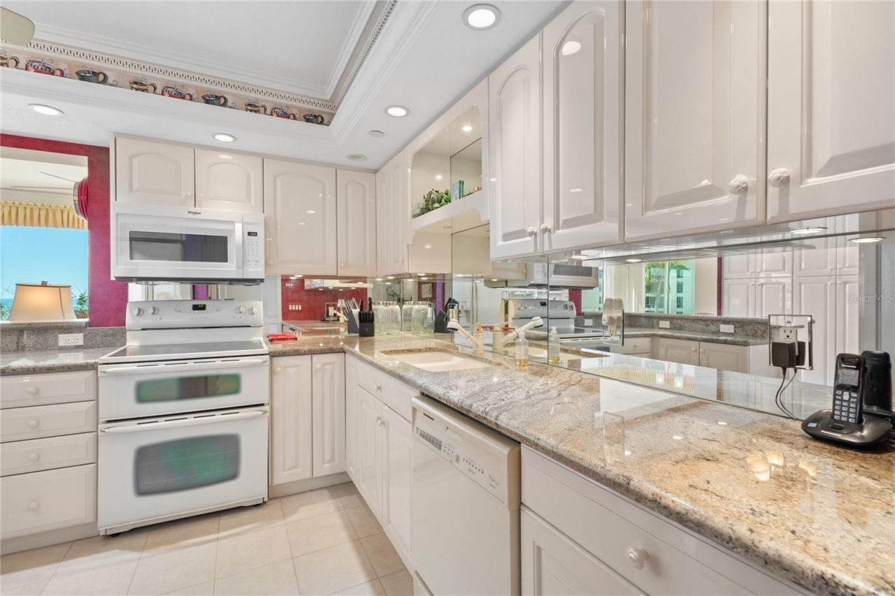 1445 Gulf Of Mexico Drive, Unit 501, Longboat Key, FL 34228 Photo