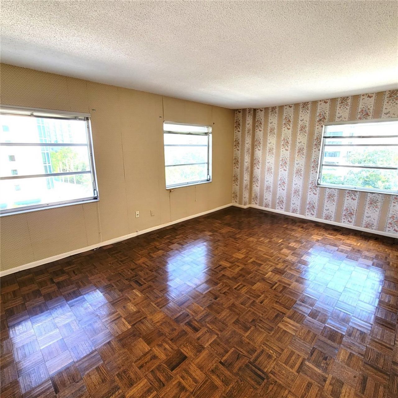 435 S Gulfstream Avenue , Unit 605, Sarasota, FL 34236 Photo