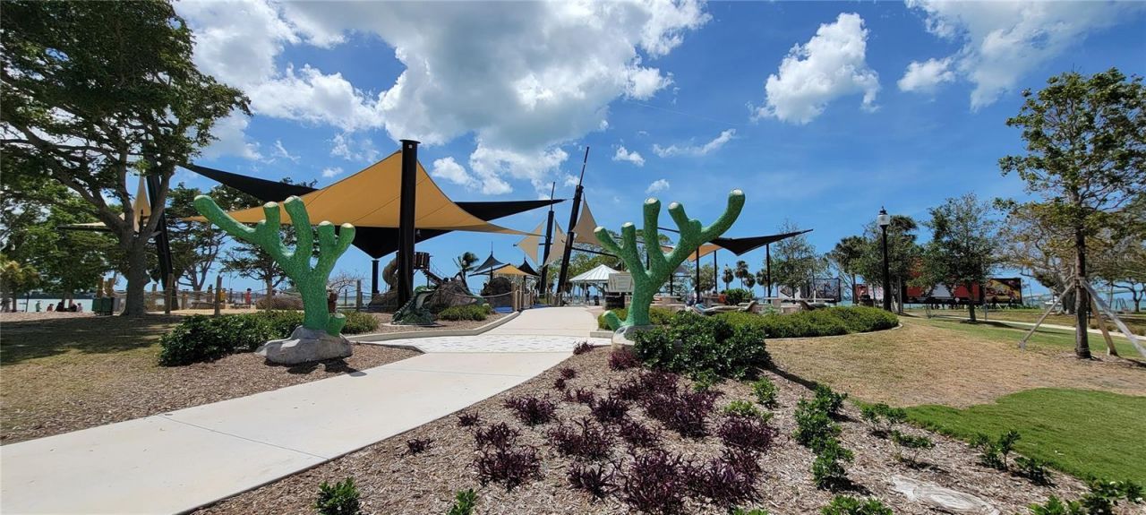 435 S Gulfstream Avenue , Unit 605, Sarasota, FL 34236 Photo