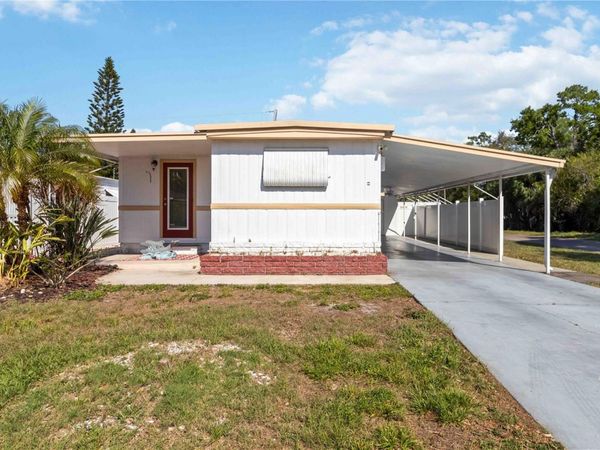 5203 W PINE STREET N, ST PETERSBURG, FL 33709