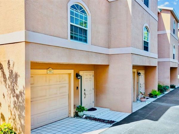 637 PINELLAS BAYWAY S, Unit 301, TIERRA VERDE, FL 33715