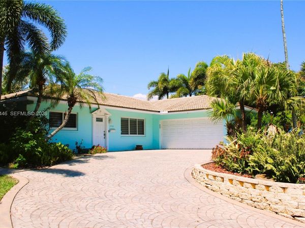 2901 NW 10th Ave , Wilton Manors, FL 33311