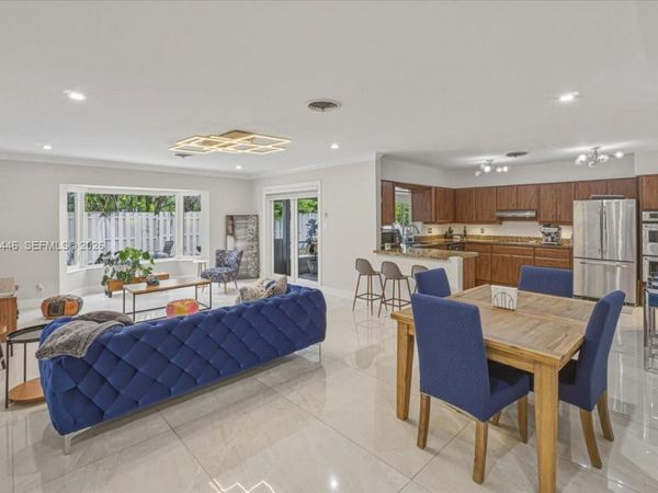 2901 NW 10th Ave, Wilton Manors, FL 33311