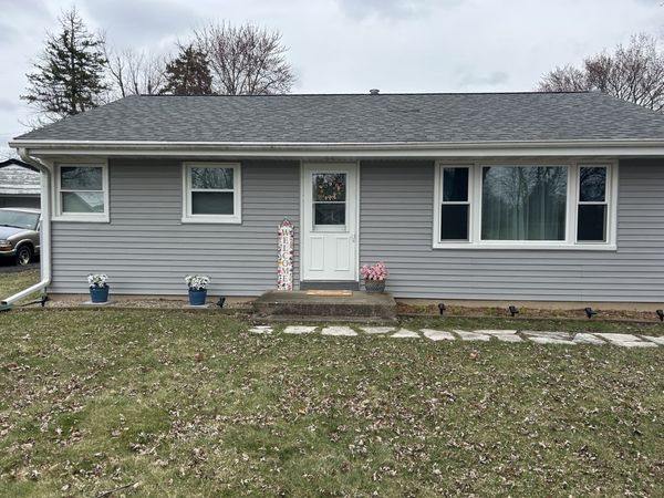 33077 Sunset Avenue N, Grayslake, IL 60030