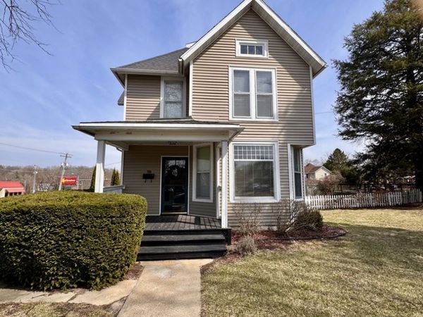 706 S Hennepin Avenue , Dixon, IL 61021