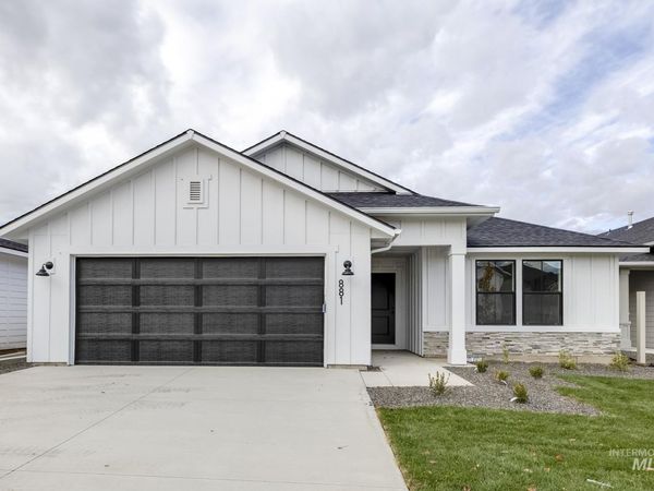 5298 E Phelps Lake Dr, Nampa, ID 83687