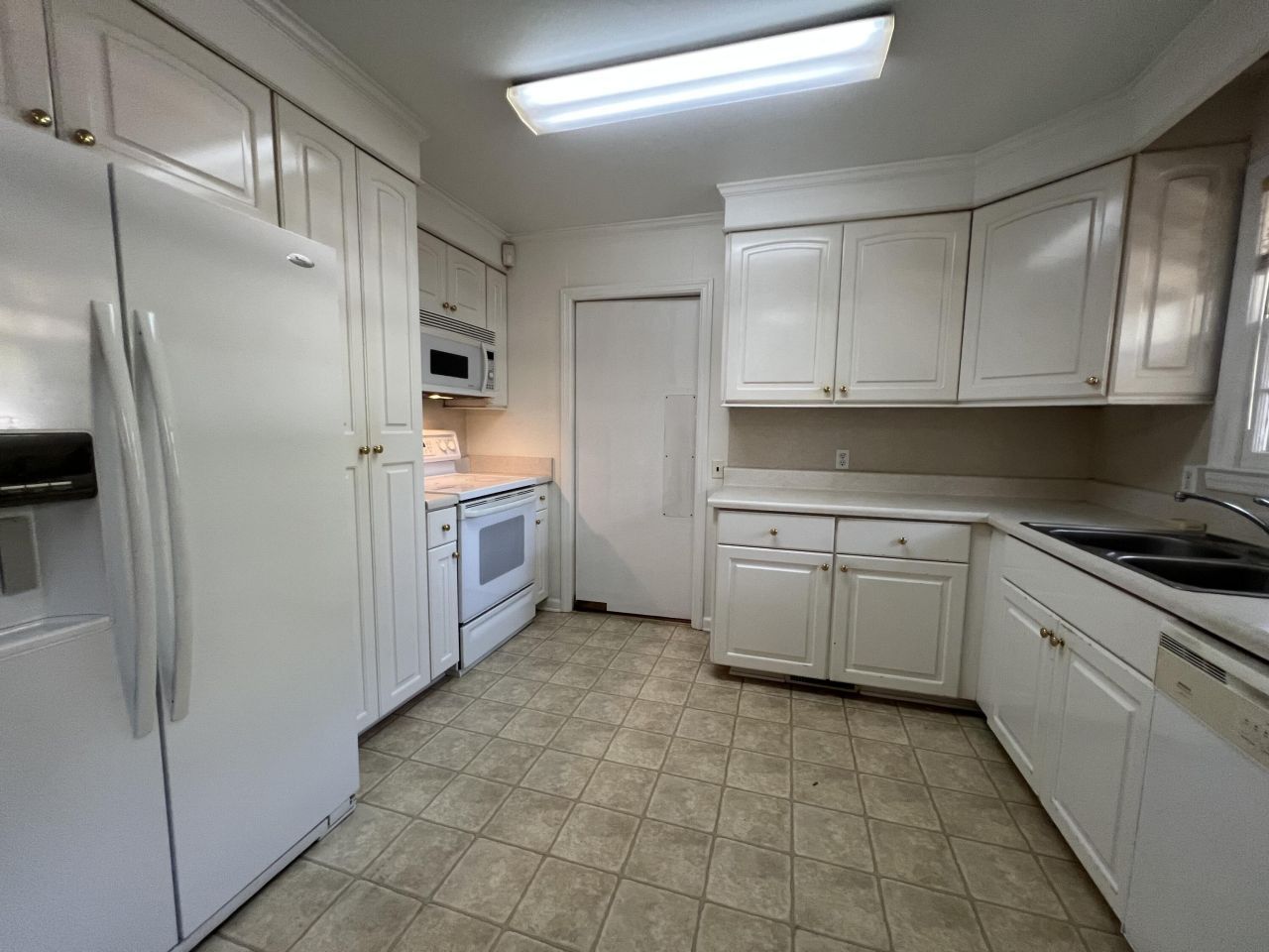 204 Gervais Street Photo 24