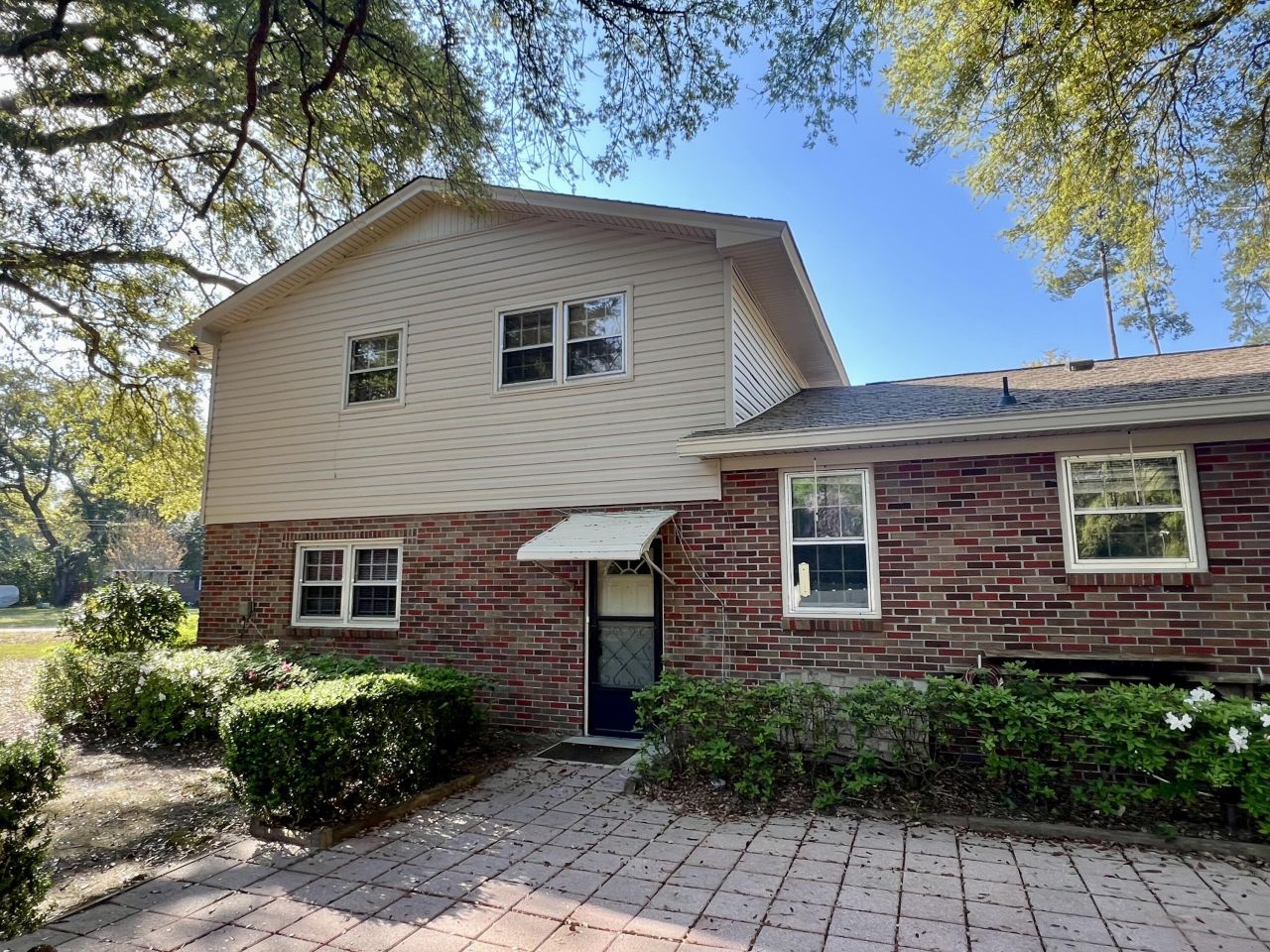 204 Gervais Street Photo 8