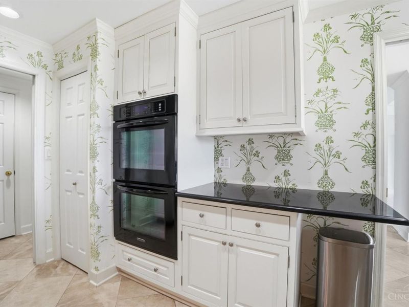 3435 Golden Avenue, Unit 1402, Cincinnati, OH 45226 Photo 11