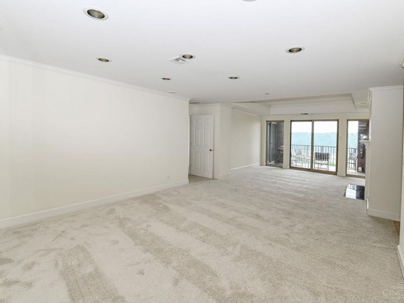 3435 Golden Avenue, Unit 1402, Cincinnati, OH 45226 Photo 14