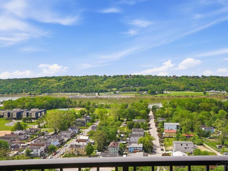 3435 Golden Avenue, Unit 1402, Cincinnati, OH 45226 Photo 23