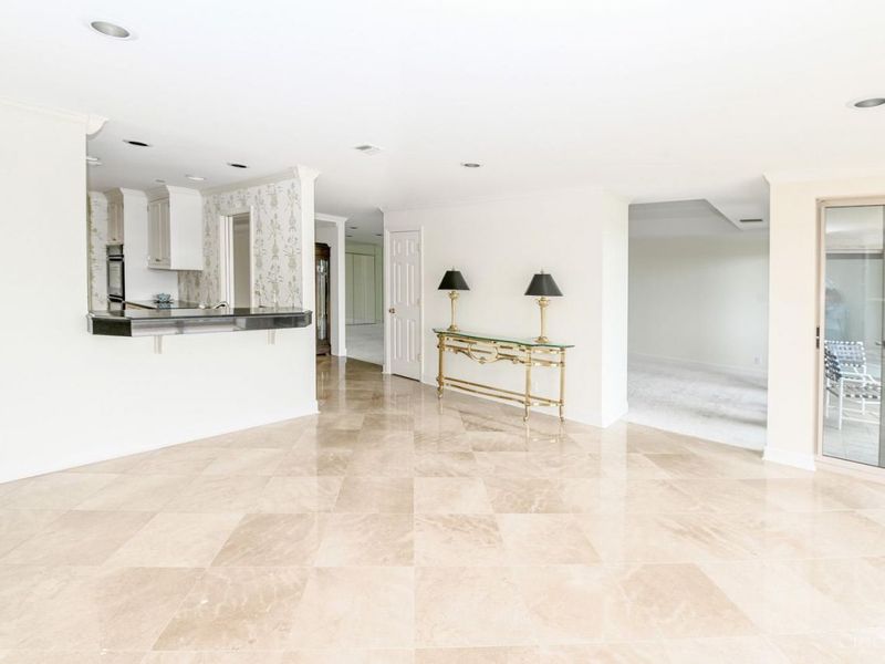 3435 Golden Avenue, Unit 1402, Cincinnati, OH 45226 Photo 3