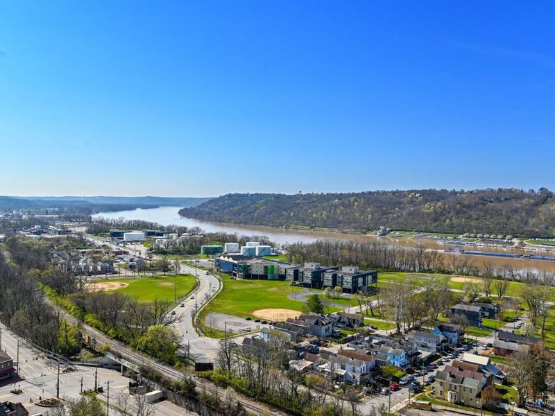 3435 Golden Avenue, Unit 1402, Cincinnati, OH 45226 Photo 34