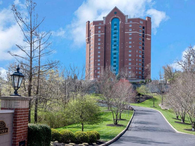 3435 Golden Avenue, Unit 1402, Cincinnati, OH 45226 Photo 42