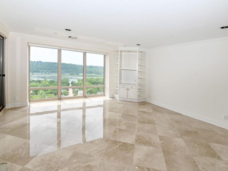 3435 Golden Avenue, Unit 1402, Cincinnati, OH 45226 Photo 5