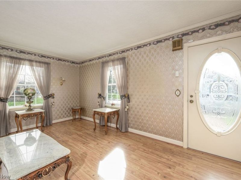 211 Millview Place SW, Canton, OH 44706 Photo 5