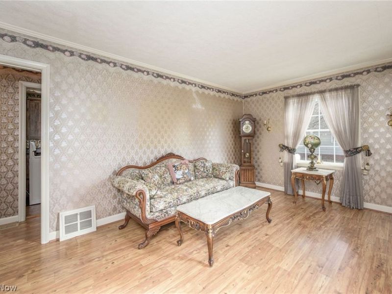 211 Millview Place SW, Canton, OH 44706 Photo 6