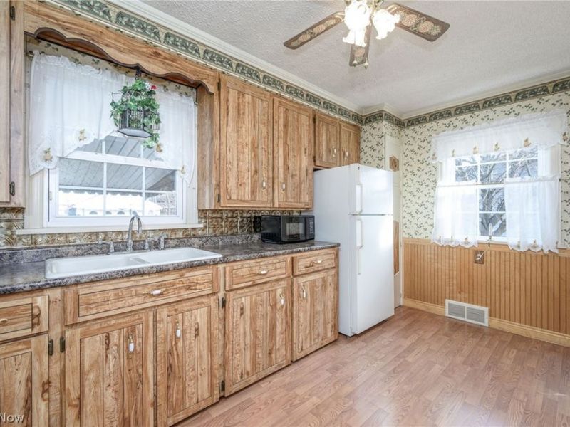 211 Millview Place SW, Canton, OH 44706 Photo 8