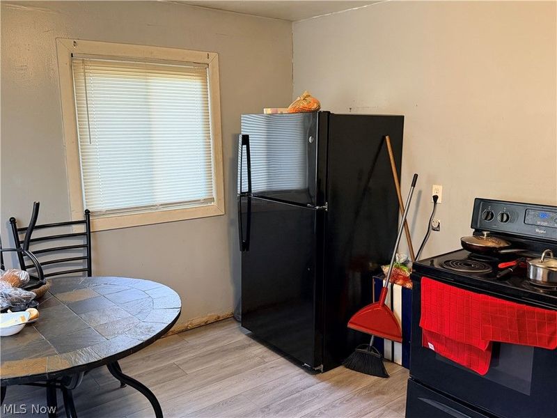 690 Lener Avenue SW, Warren, OH 44485 Photo 2